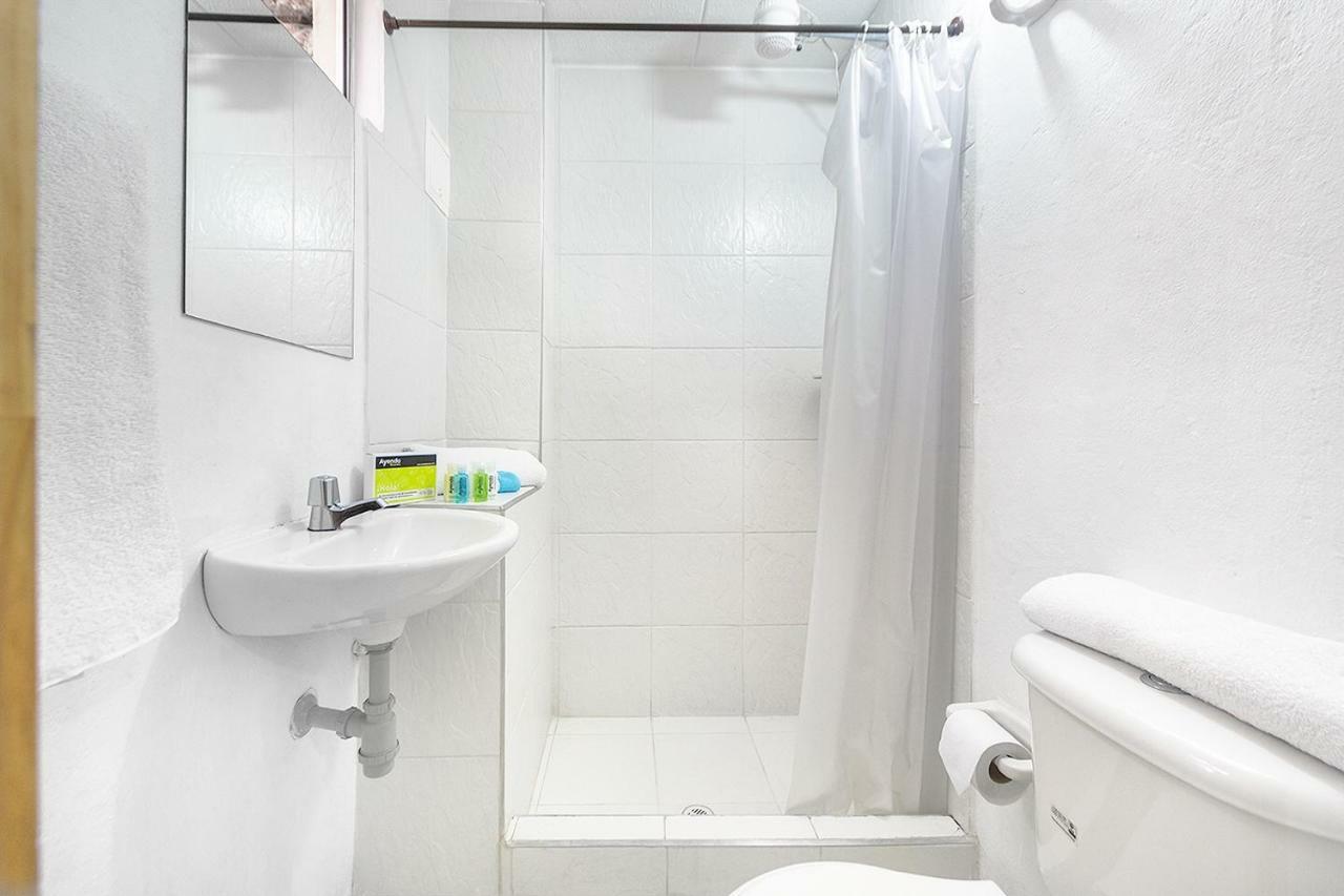 Hotel Casa Normandia Богота Экстерьер фото
