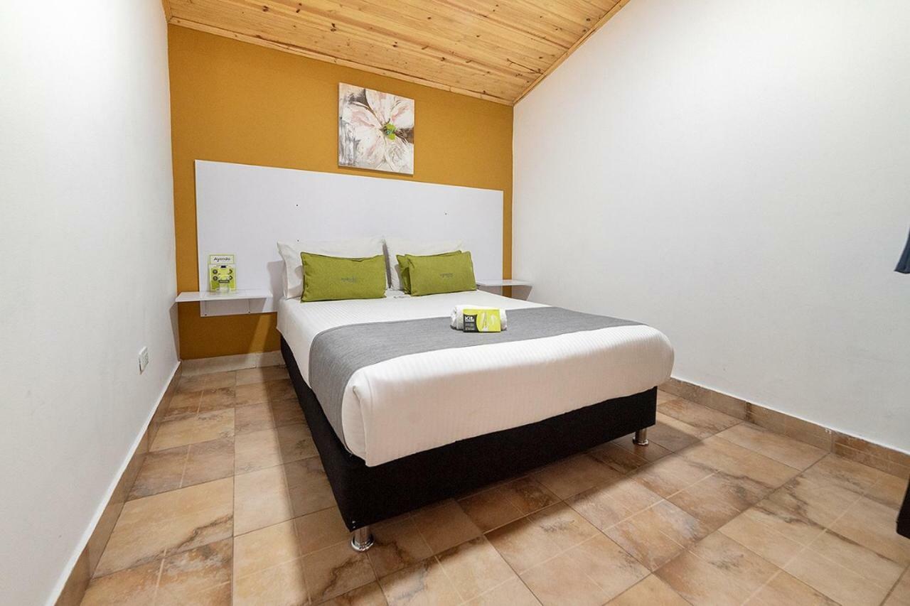 Hotel Casa Normandia Богота Экстерьер фото