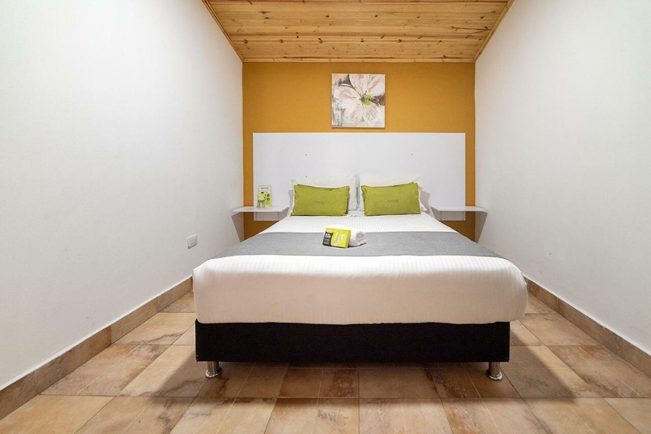 Hotel Casa Normandia Богота Экстерьер фото